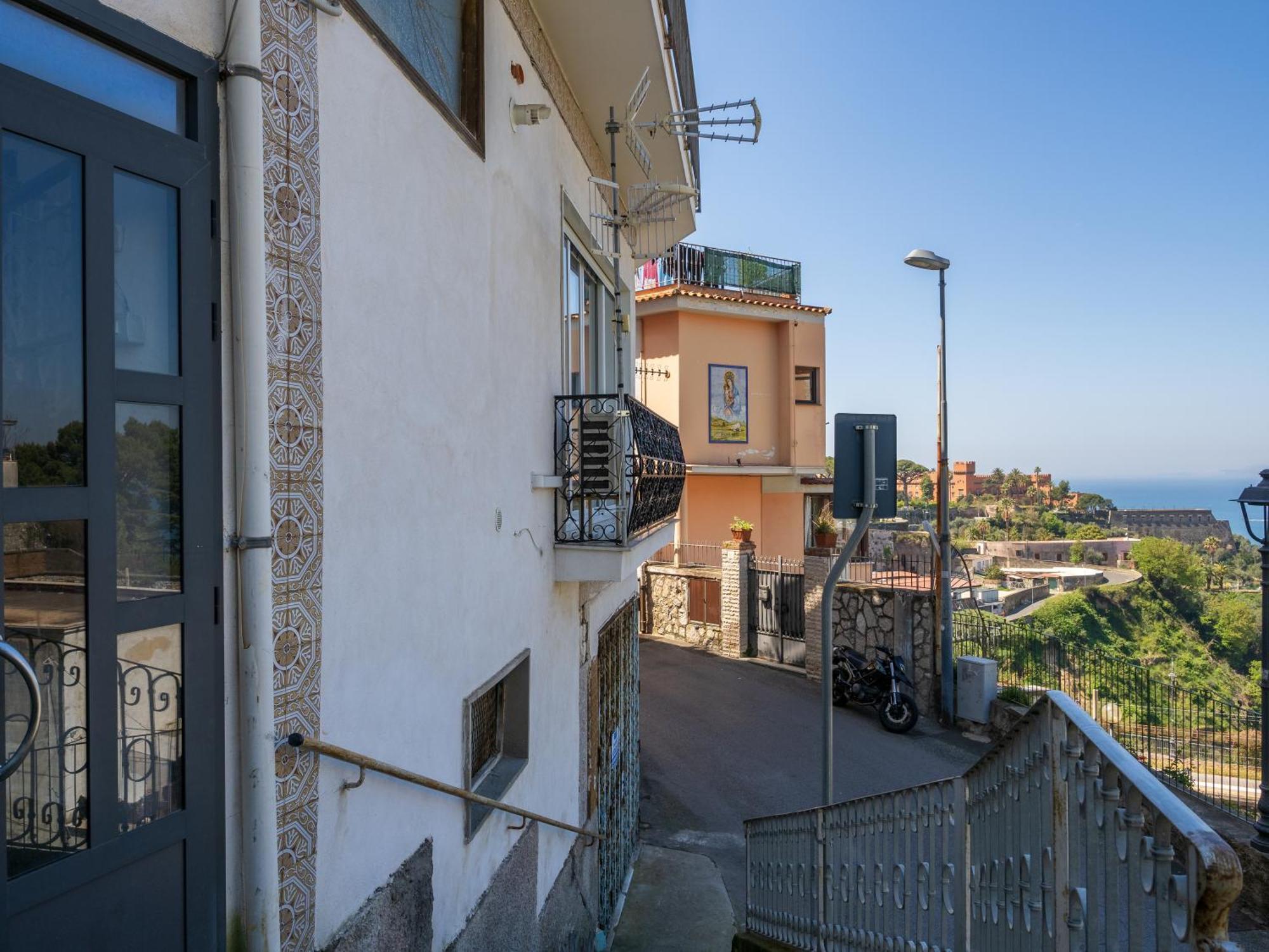 La Casa Del Golfo Apartment Vico Equense Bagian luar foto