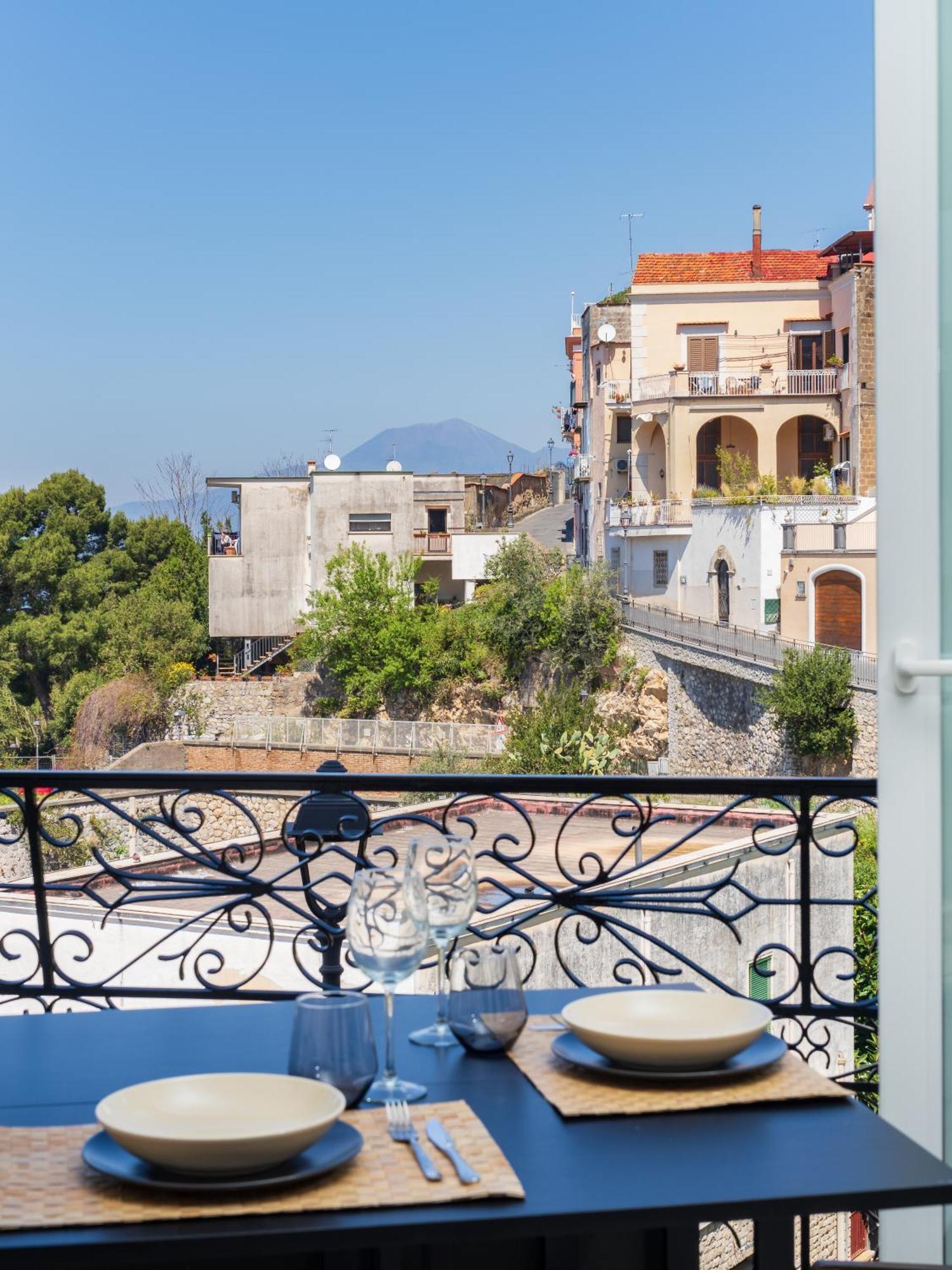 La Casa Del Golfo Apartment Vico Equense Bagian luar foto