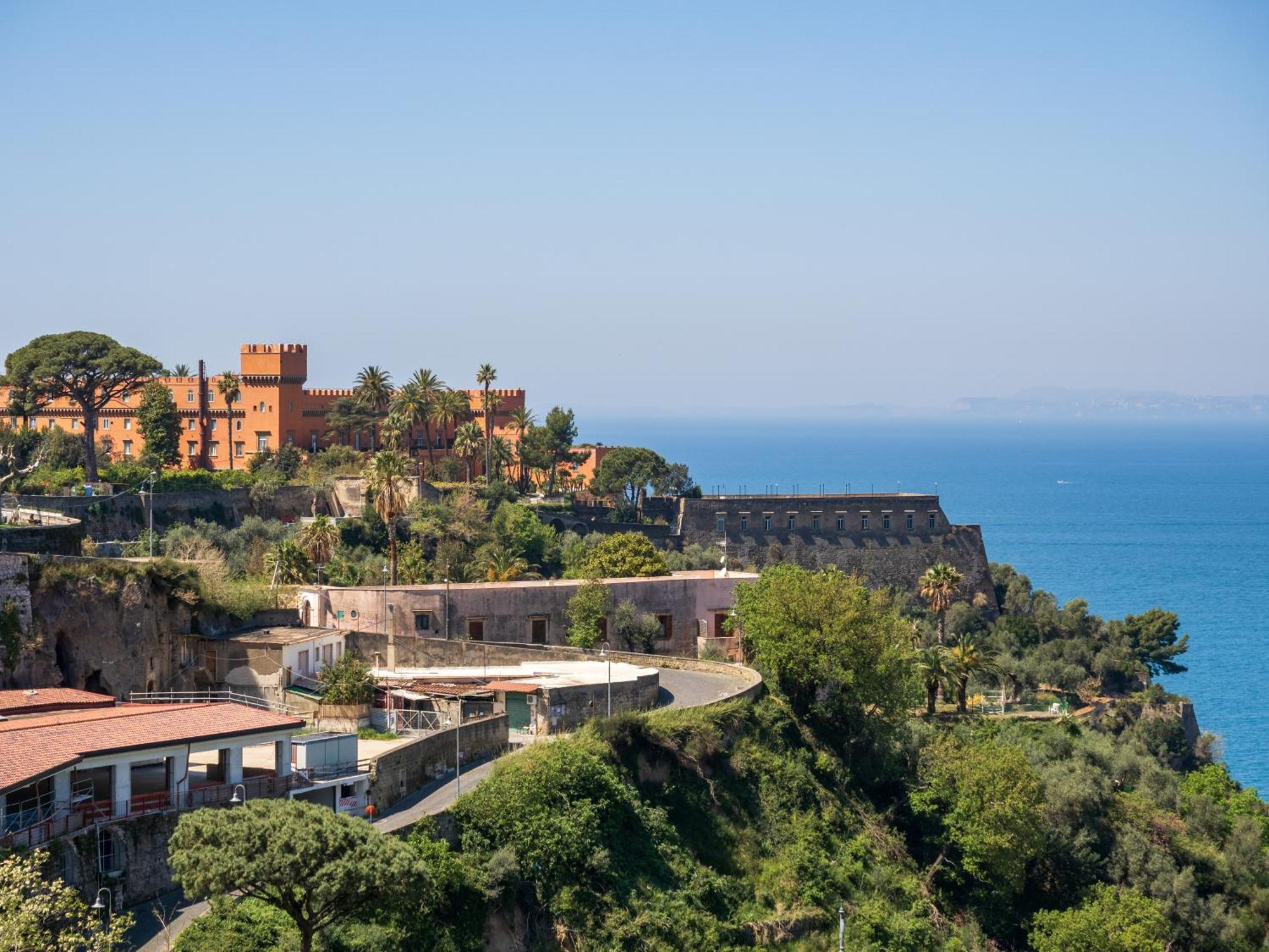 La Casa Del Golfo Apartment Vico Equense Bagian luar foto
